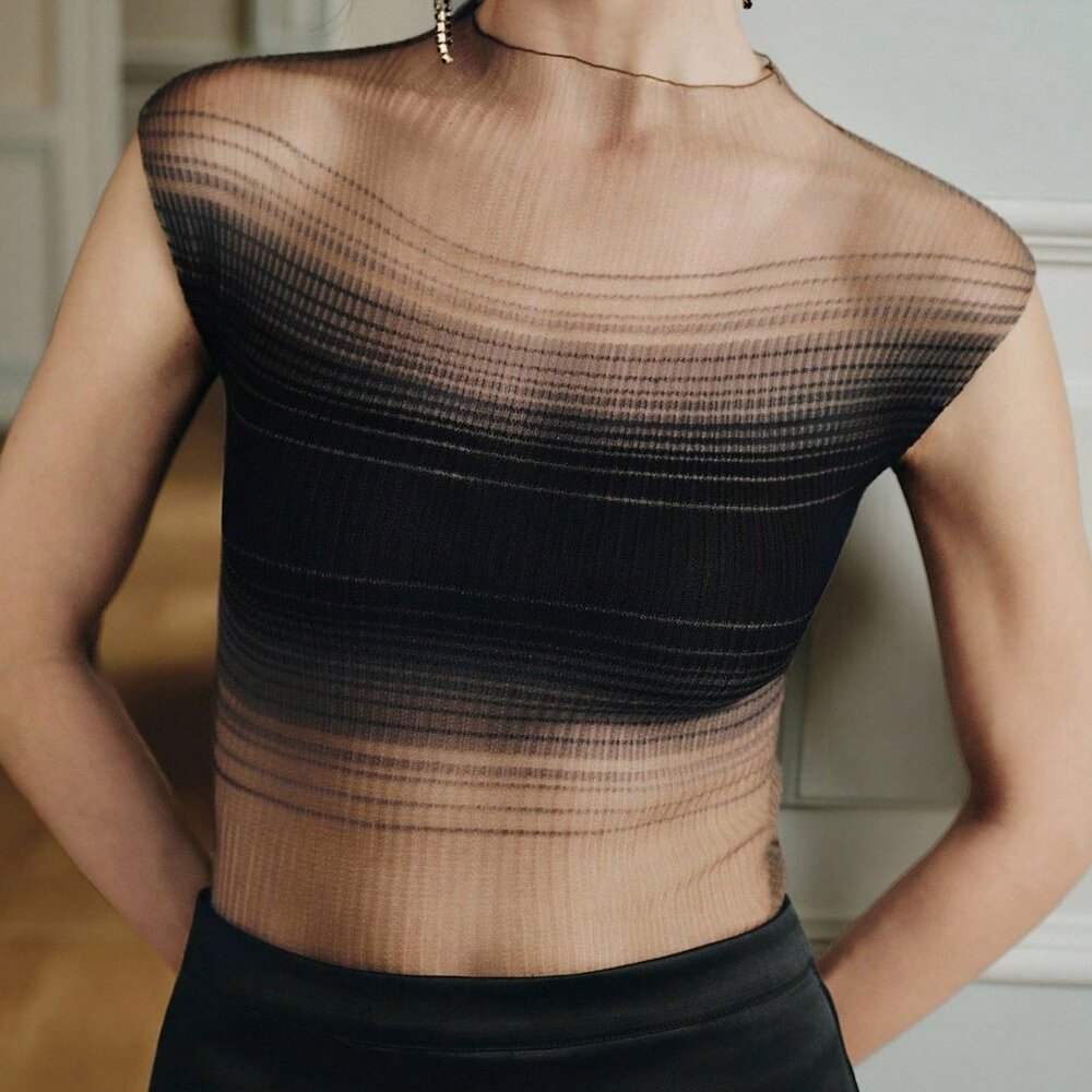 Black Casual Women's Ombre Semi-Sheer Elastic Fitted Short Sleeve T-Shirt Top - Picture 6 of 8